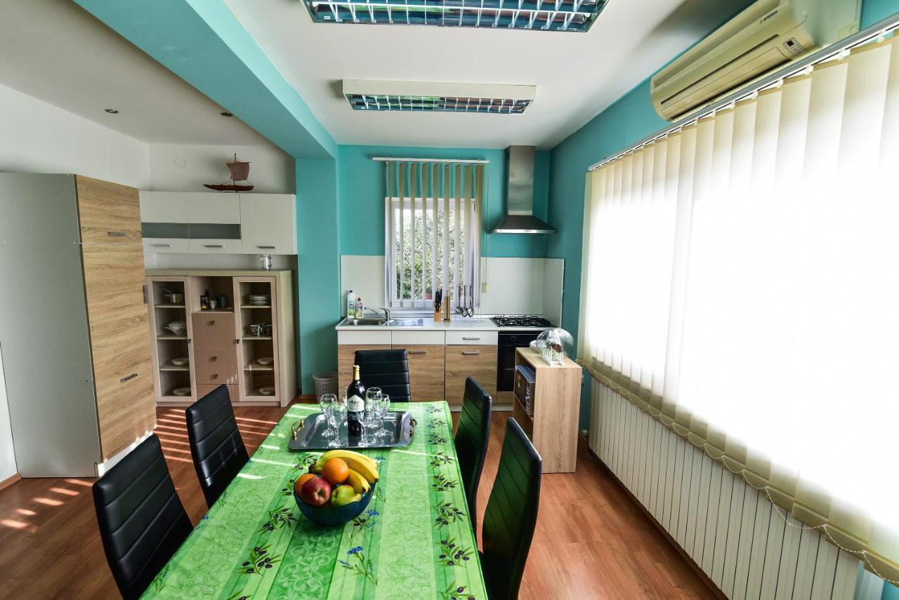 L&L Holiday Apartment 扎达尔 外观 照片